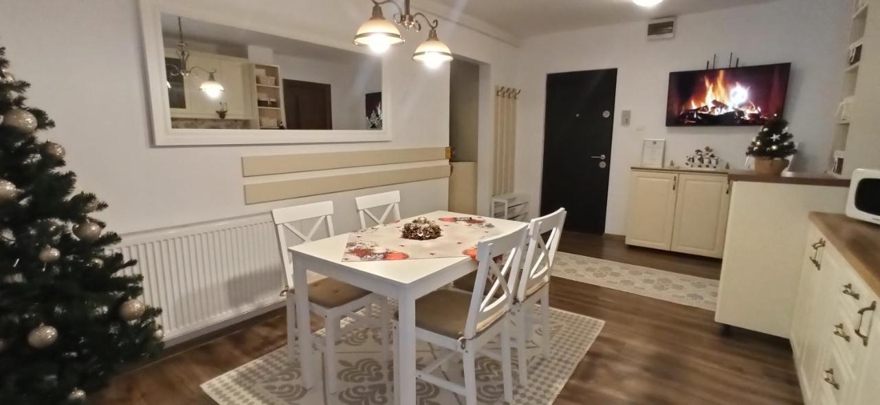 Apartament Atena Petroşani 외부 사진