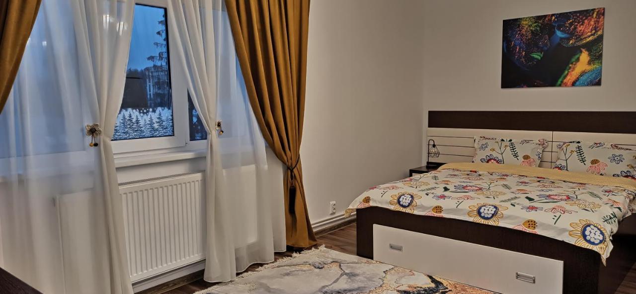Apartament Atena Petroşani 외부 사진